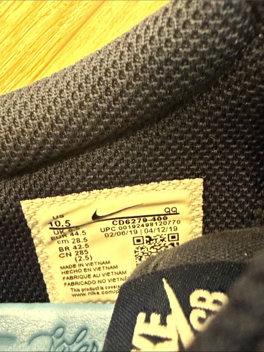 Men's Nike SB Canvas Low-Top Sneakers